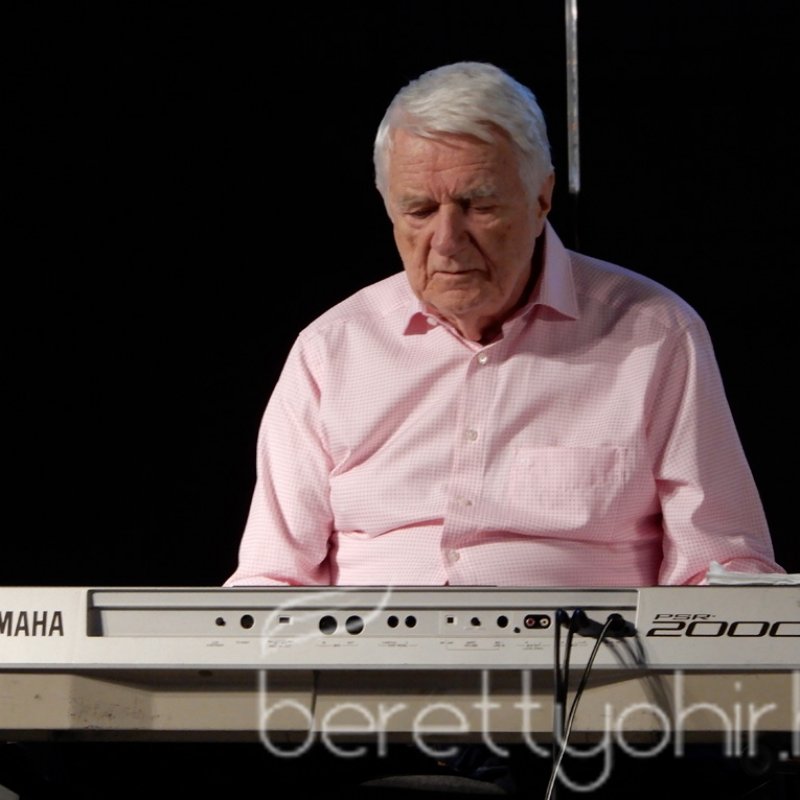 Kovács Kati koncertezett az időseknek 49